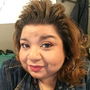 Meet your Posher, Deanna